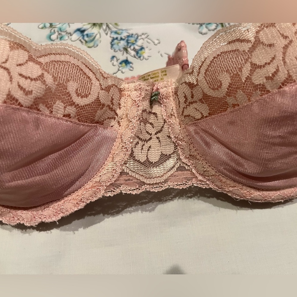 Vintage Victoria Secret Strapless Bra